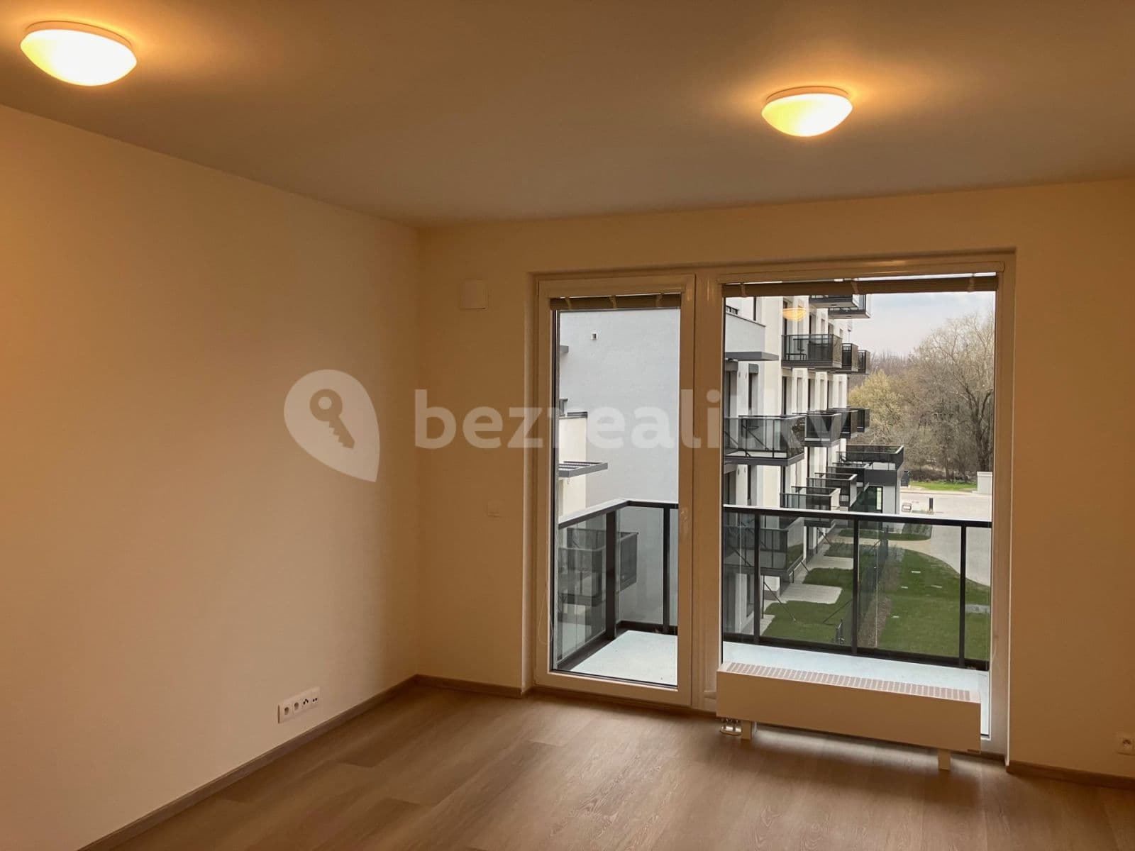 Pronájem bytu 2+kk 53 m², K Jezeru, Praha, Praha Pronájem bytu 2+kk 53 m², K Jezeru, Praha, Praha