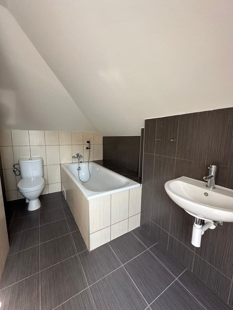 Pronájem bytu 79 m², Grafická, Praha, Praha Pronájem bytu 79 m², Grafická, Praha, Praha