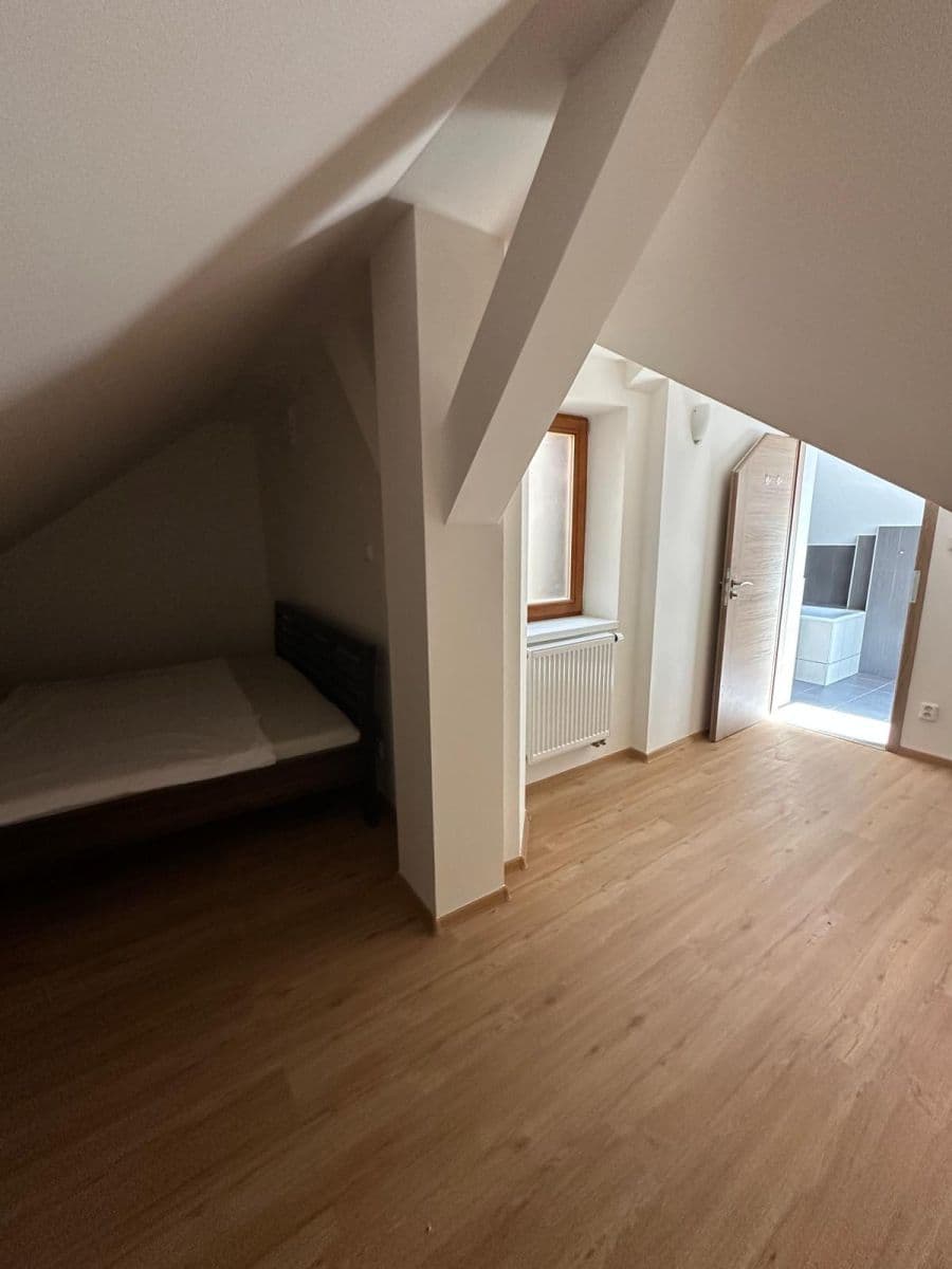 Pronájem bytu 79 m², Grafická, Praha, Praha Pronájem bytu 79 m², Grafická, Praha, Praha