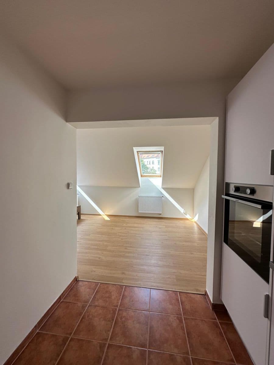 Pronájem bytu 79 m², Grafická, Praha, Praha Pronájem bytu 79 m², Grafická, Praha, Praha