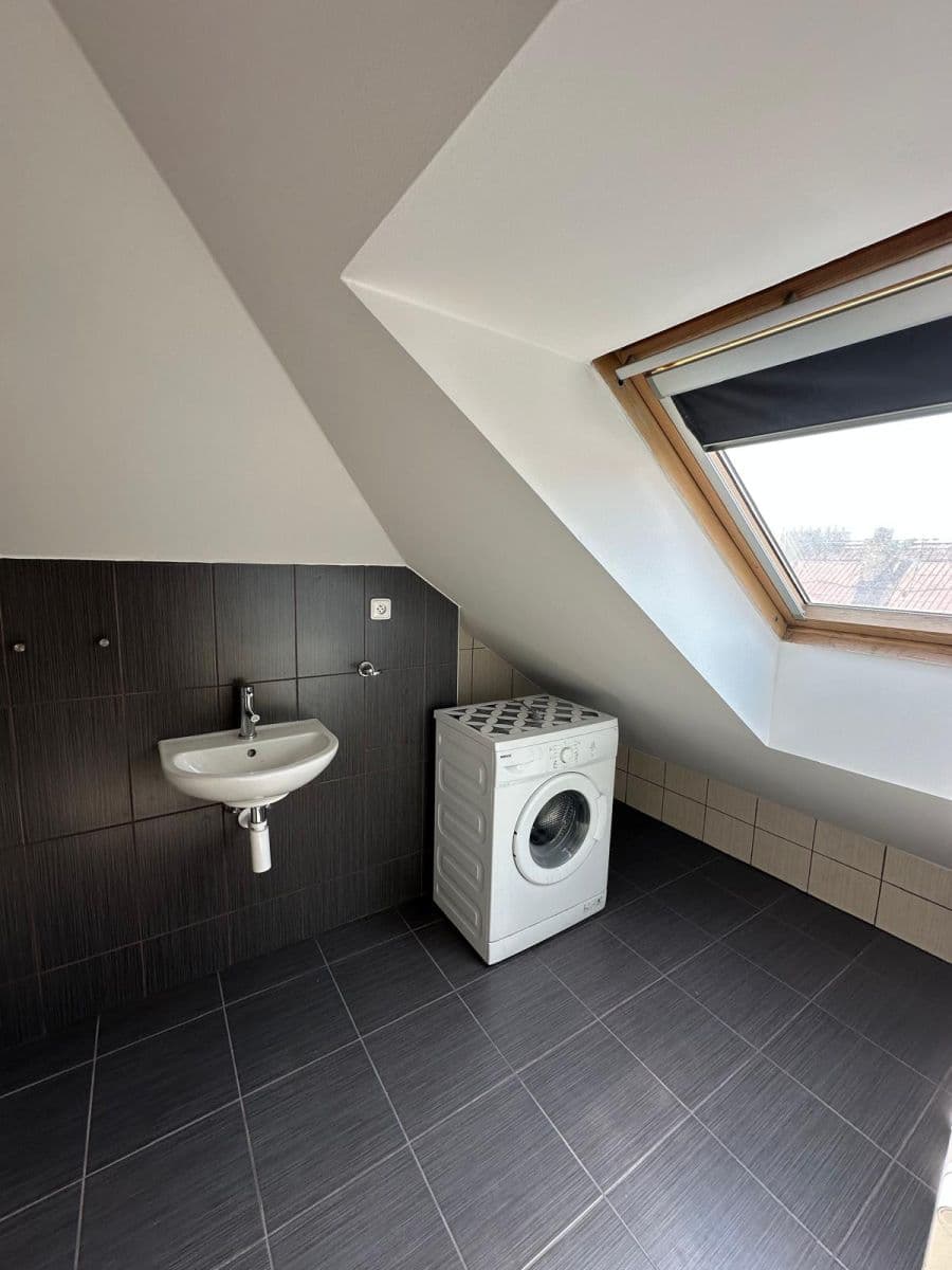 Pronájem bytu 79 m², Grafická, Praha, Praha Pronájem bytu 79 m², Grafická, Praha, Praha