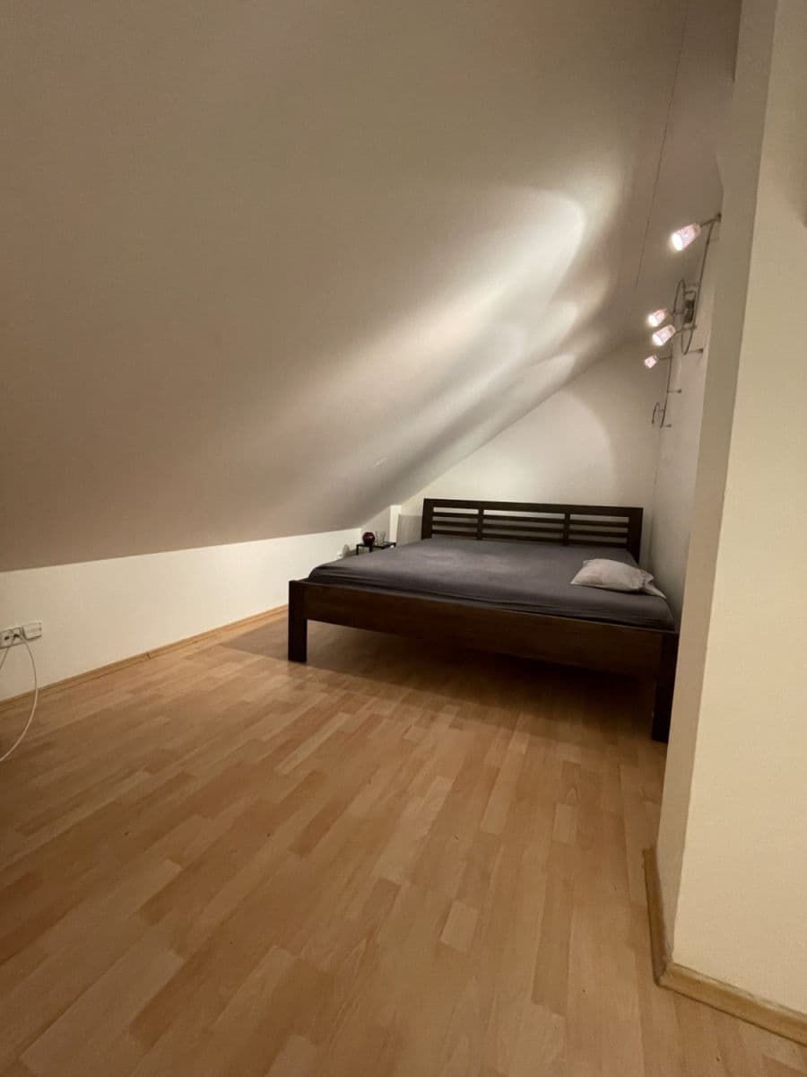 Pronájem bytu 79 m², Grafická, Praha, Praha Pronájem bytu 79 m², Grafická, Praha, Praha