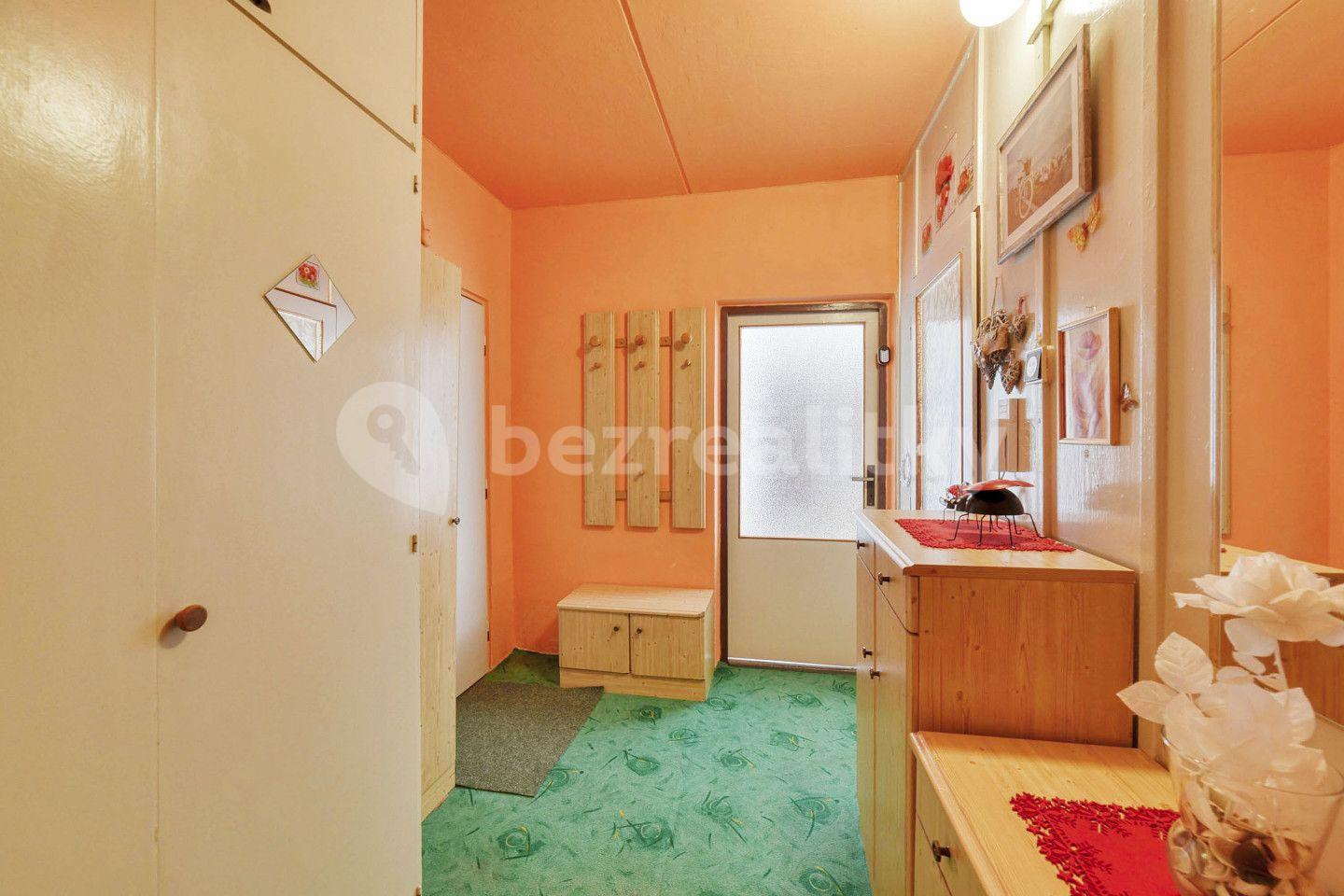 Prodej bytu 2+1 51 m², U Hřiště, Teplá, Karlovarský kraj