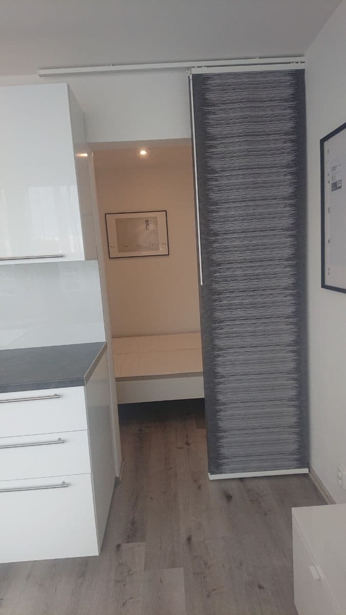 Pronájem bytu 1+1 30 m², Lovosická, Praha, Praha Pronájem bytu 1+1 30 m², Lovosická, Praha, Praha