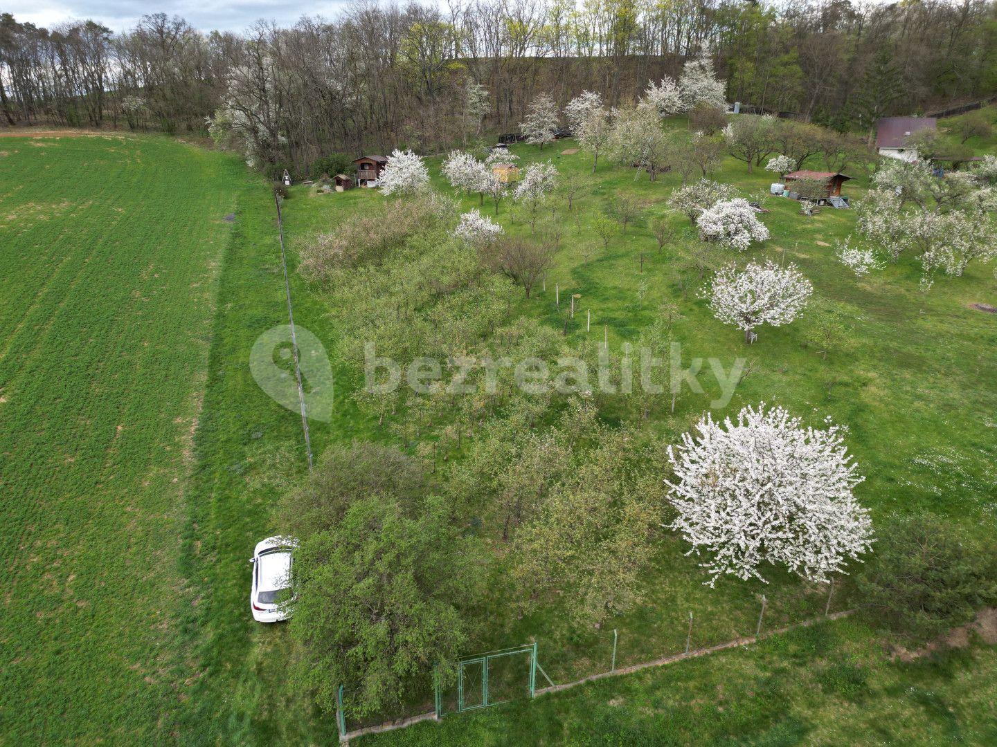 Prodej pozemku 2.530 m², Držovice, Olomoucký kraj