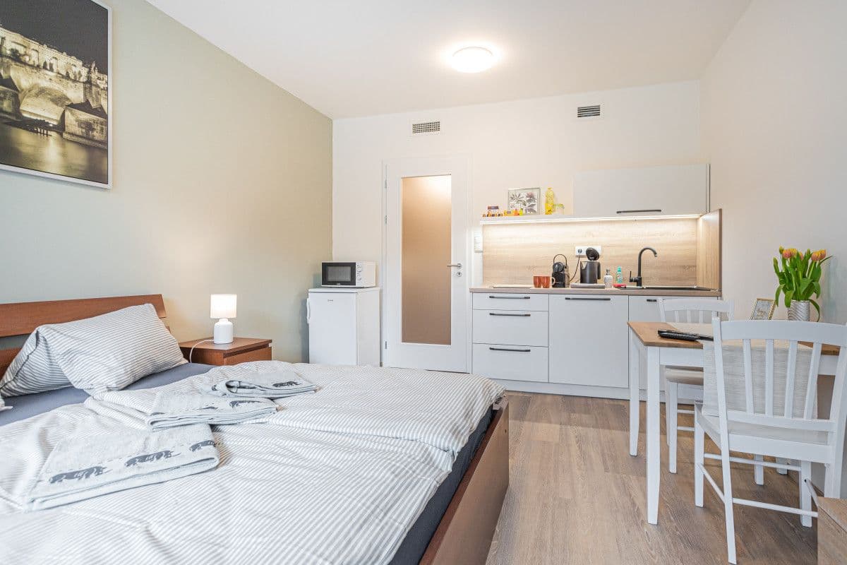 Pronájem bytu 35 m², Hlaváčkova, Praha, Praha Pronájem bytu 35 m², Hlaváčkova, Praha, Praha