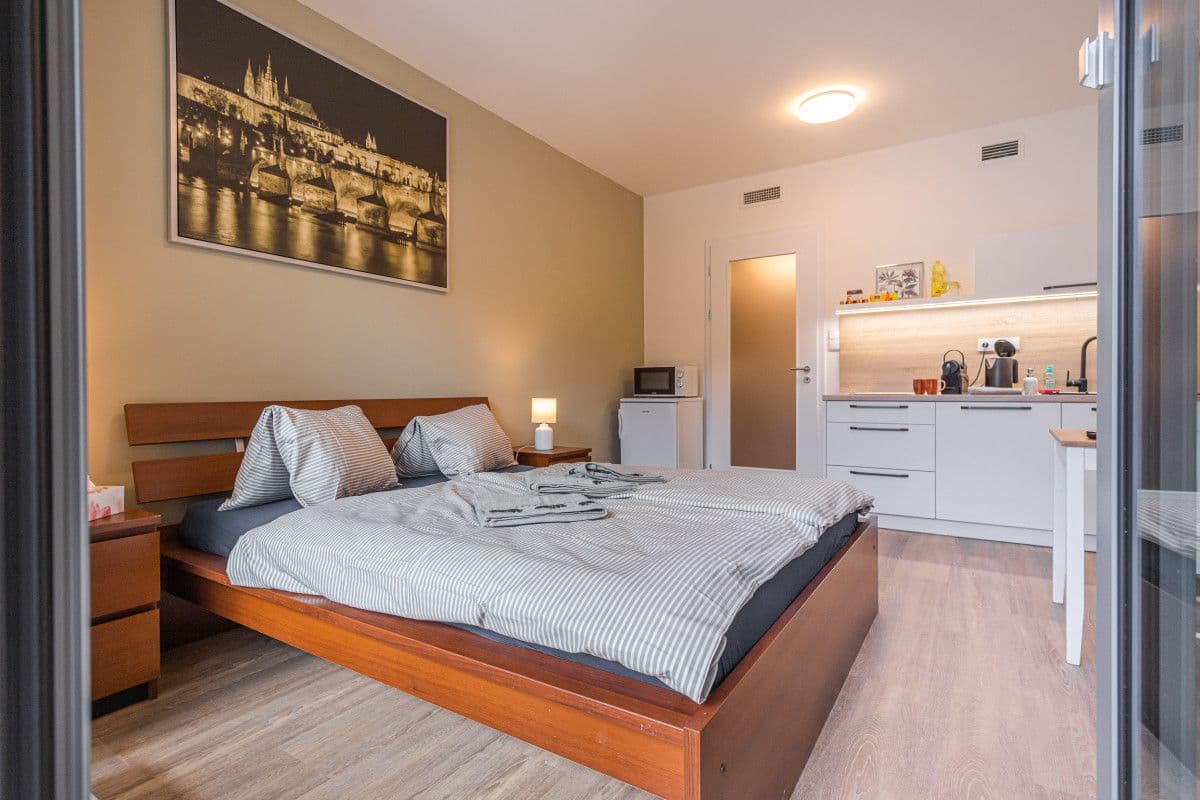 Pronájem bytu 35 m², Hlaváčkova, Praha, Praha Pronájem bytu 35 m², Hlaváčkova, Praha, Praha