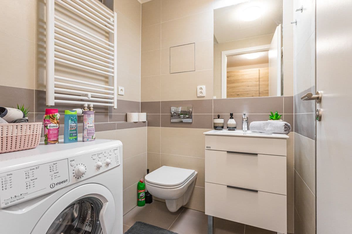 Pronájem bytu 35 m², Hlaváčkova, Praha, Praha Pronájem bytu 35 m², Hlaváčkova, Praha, Praha