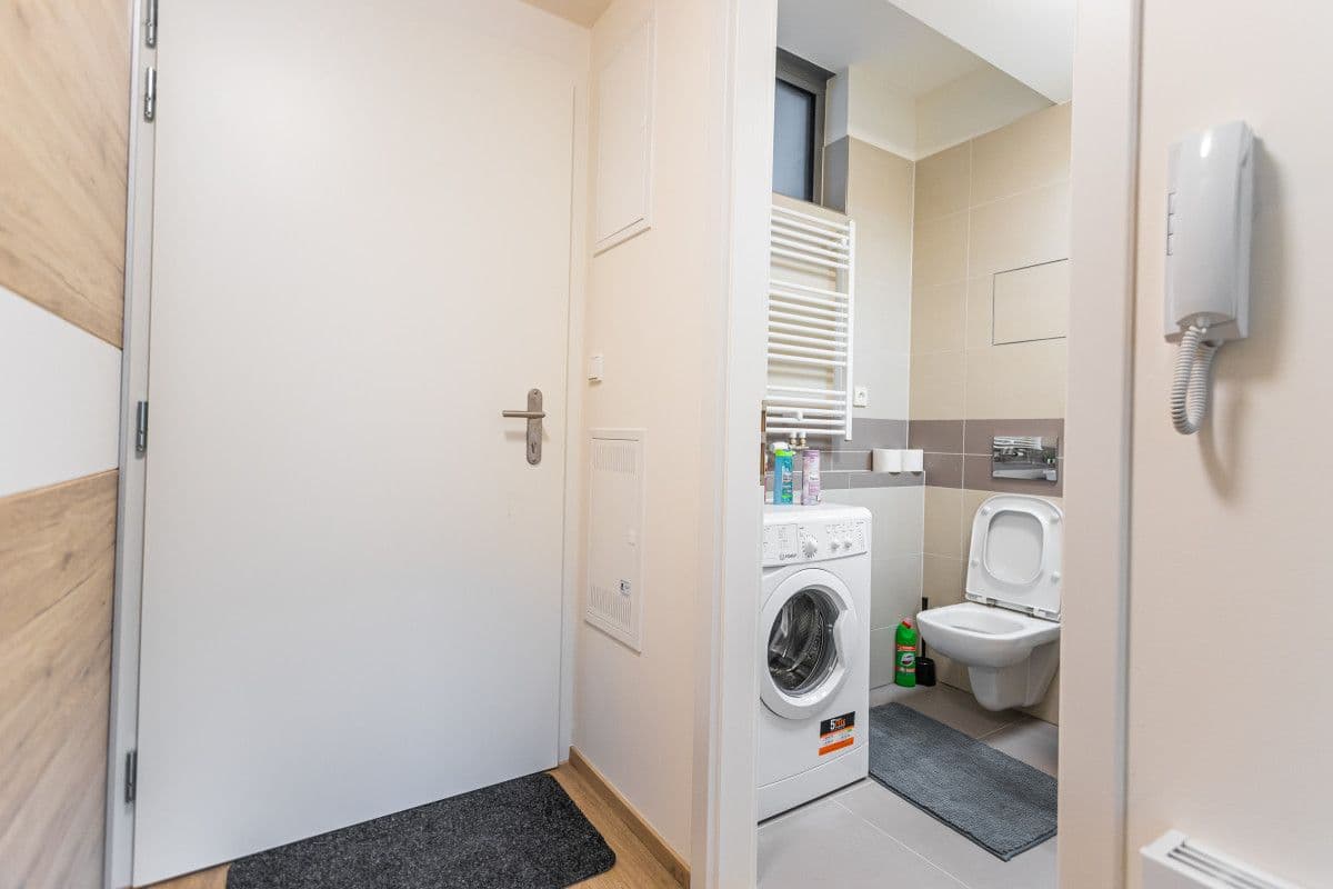 Pronájem bytu 35 m², Hlaváčkova, Praha, Praha Pronájem bytu 35 m², Hlaváčkova, Praha, Praha
