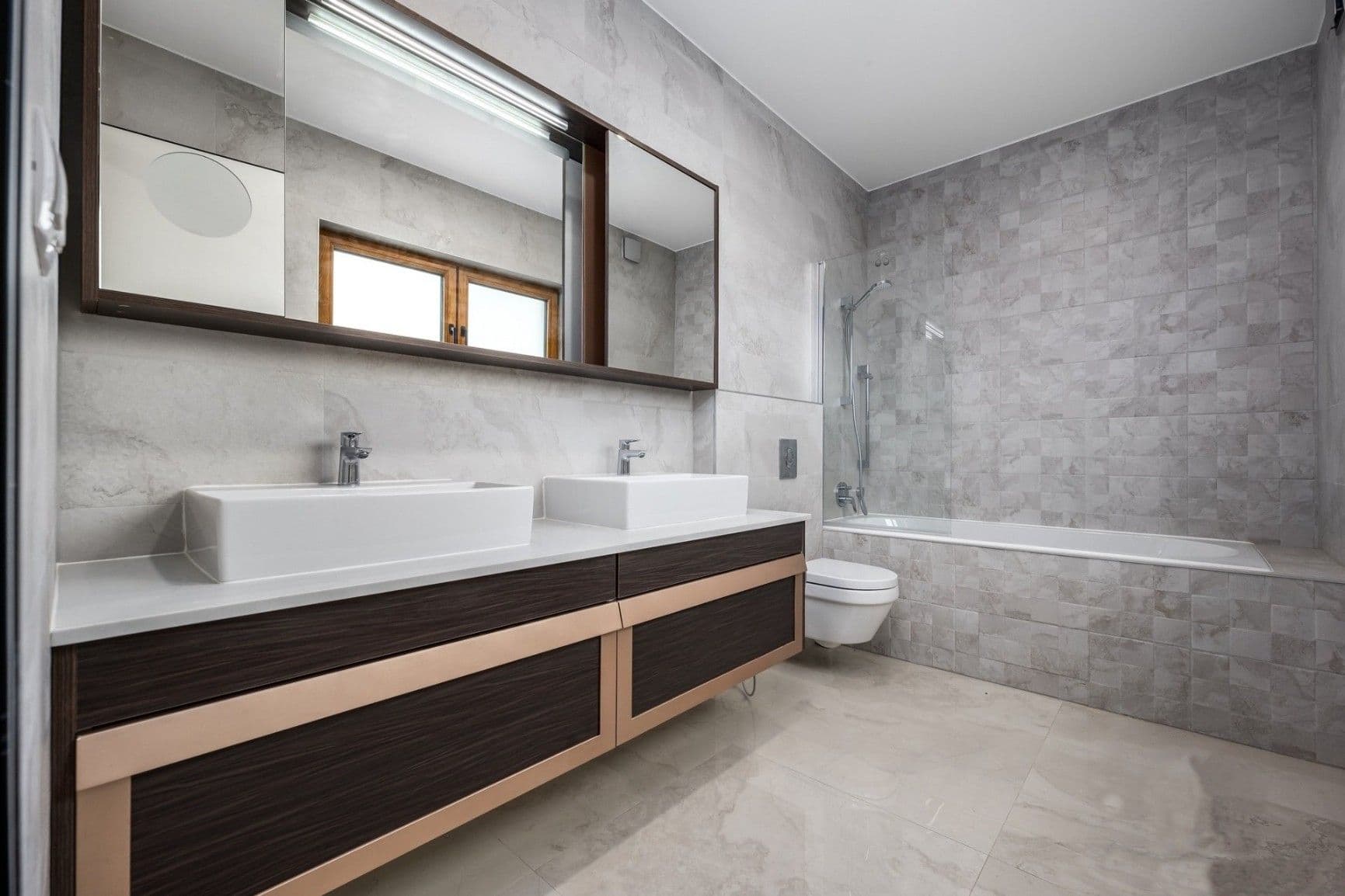 Prodej domu 320 m², pozemek 814 m², U Rybníčka, Vysoký Újezd, Středočeský kraj Prodej domu 320 m², pozemek 814 m², U Rybníčka, Vysoký Újezd, Středočeský kraj