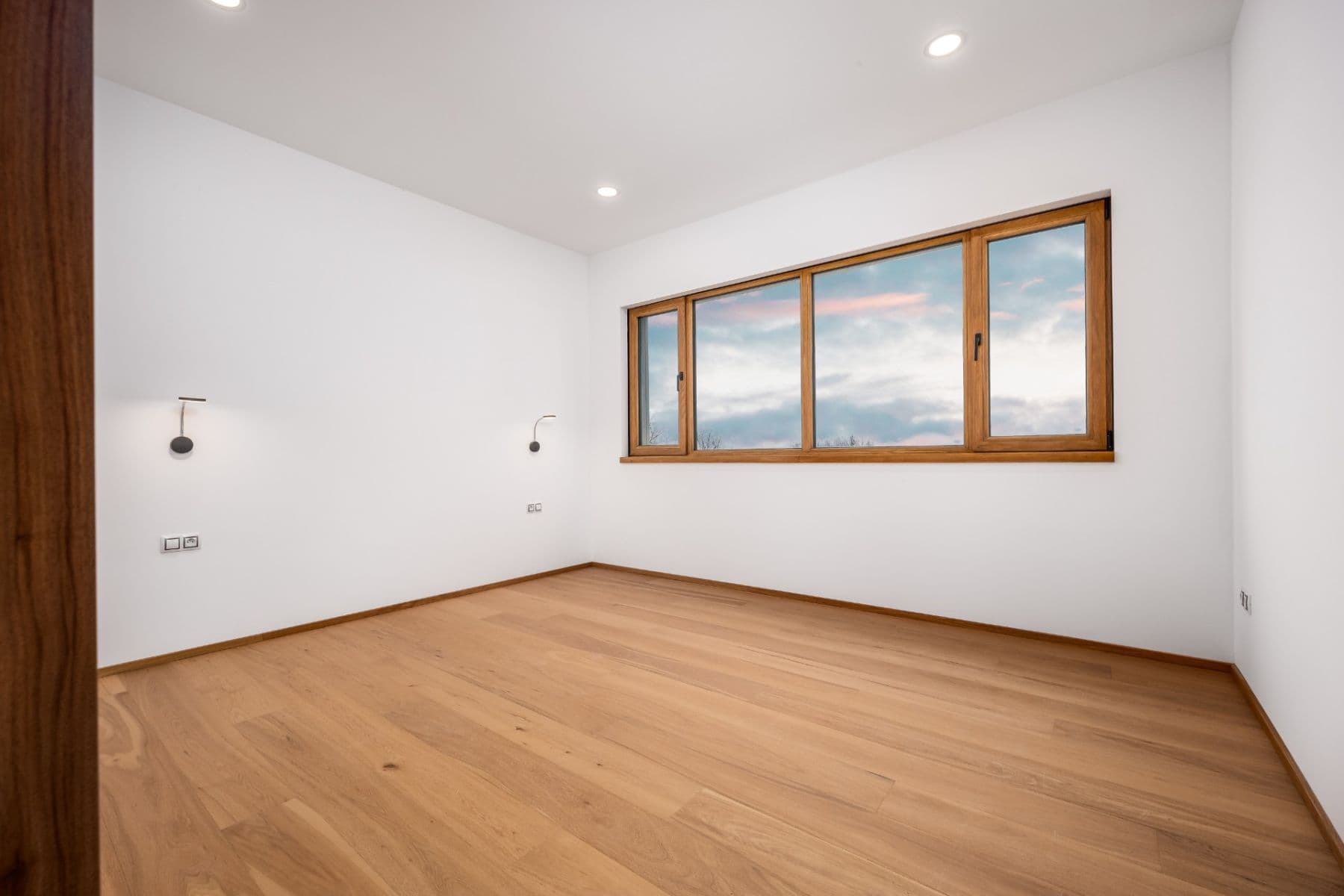 Prodej domu 320 m², pozemek 814 m², U Rybníčka, Vysoký Újezd, Středočeský kraj Prodej domu 320 m², pozemek 814 m², U Rybníčka, Vysoký Újezd, Středočeský kraj