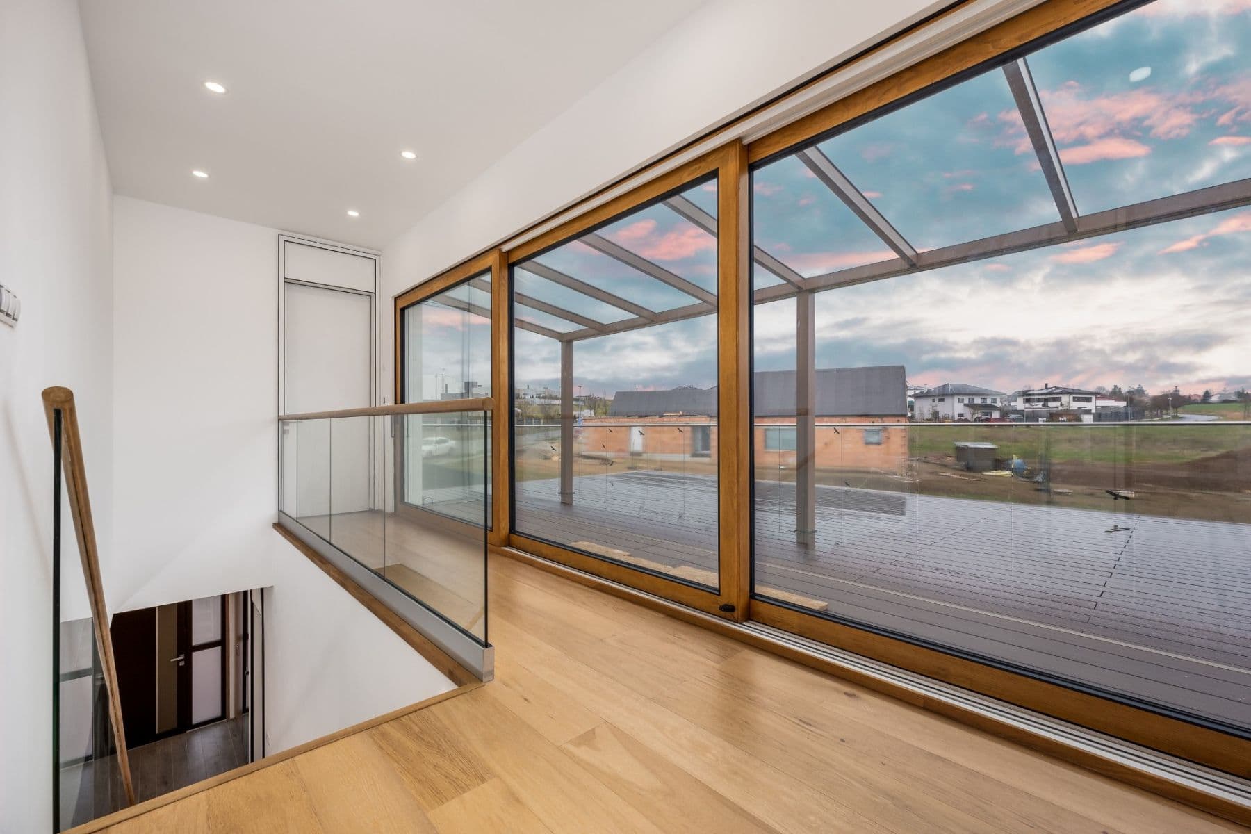 Prodej domu 320 m², pozemek 814 m², U Rybníčka, Vysoký Újezd, Středočeský kraj Prodej domu 320 m², pozemek 814 m², U Rybníčka, Vysoký Újezd, Středočeský kraj