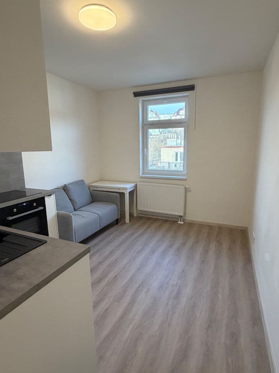 Pronájem bytu 2+kk 40 m², V Zahradách, Praha, Praha Pronájem bytu 2+kk 40 m², V Zahradách, Praha, Praha