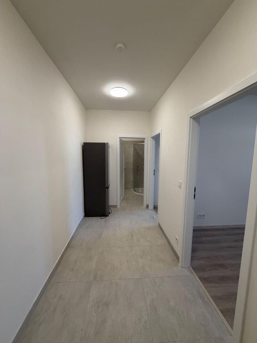 Pronájem bytu 2+kk 40 m², V Zahradách, Praha, Praha Pronájem bytu 2+kk 40 m², V Zahradách, Praha, Praha
