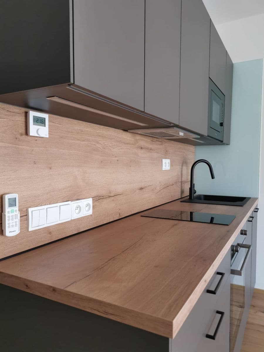 Pronájem bytu 1+kk 32 m², Křižíkova, Praha, Praha Pronájem bytu 1+kk 32 m², Křižíkova, Praha, Praha