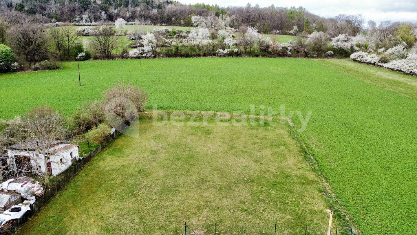 Prodej pozemku 1.443 m², Netvořice, Středočeský kraj