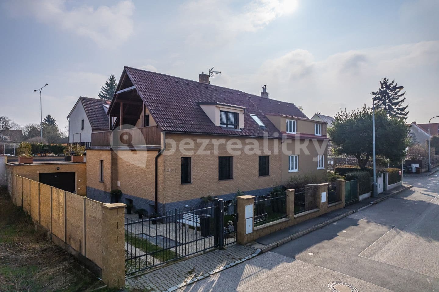 Prodej domu 220 m², pozemek 328 m², Kobyliská, Praha, Praha