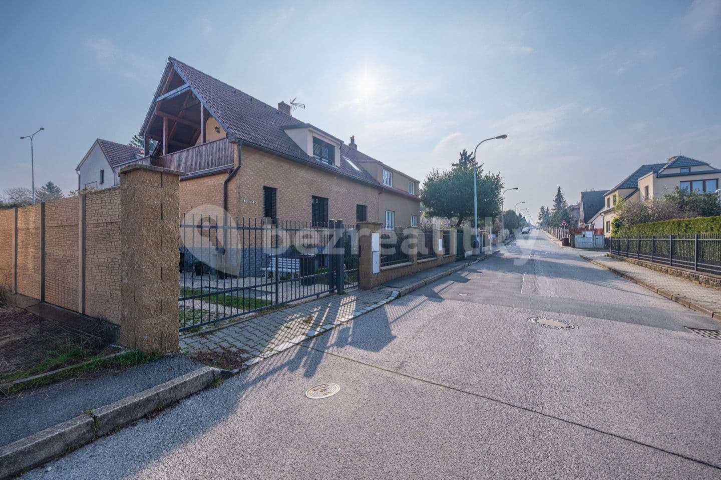 Prodej domu 220 m², pozemek 328 m², Kobyliská, Praha, Praha