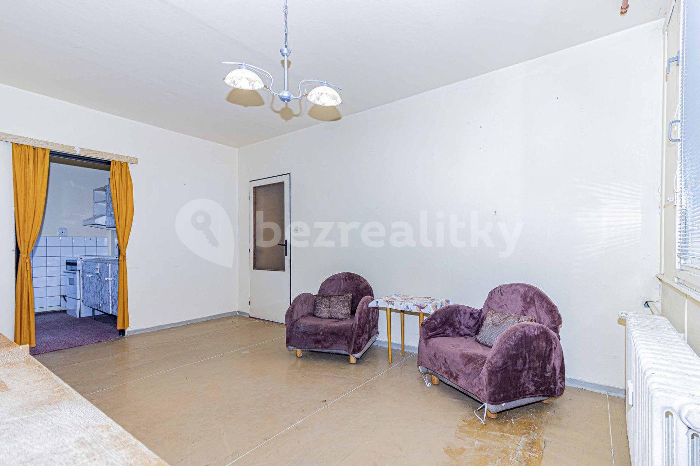 Prodej bytu 2+1 40 m², Poštovní, Zruč nad Sázavou, Středočeský kraj