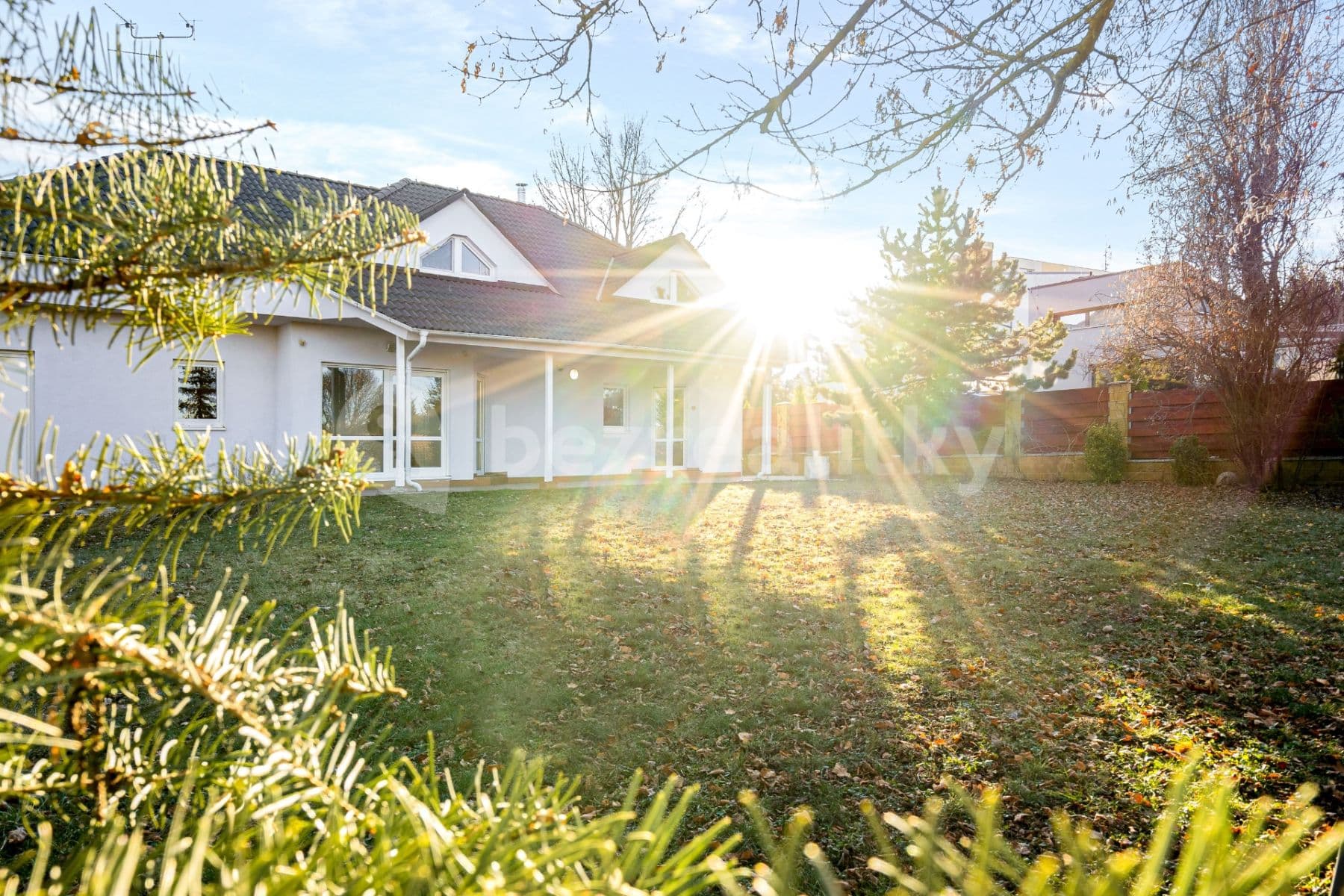 Pronájem domu 300 m², pozemek 1.100 m², Dobrovského, Rajhrad, Jihomoravský kraj Pronájem domu 300 m², pozemek 1.100 m², Dobrovského, Rajhrad, Jihomoravský kraj