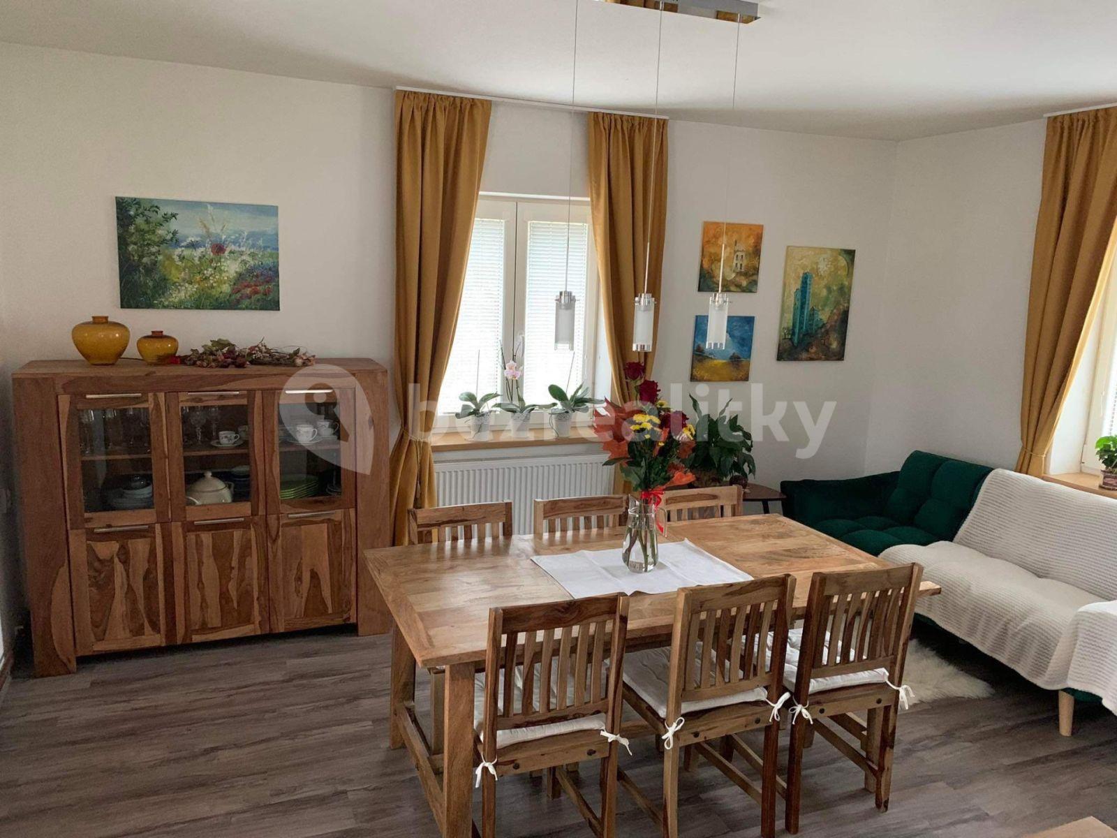 Prodej domu 340 m², pozemek 600 m², Třešť, Kraj Vysočina
