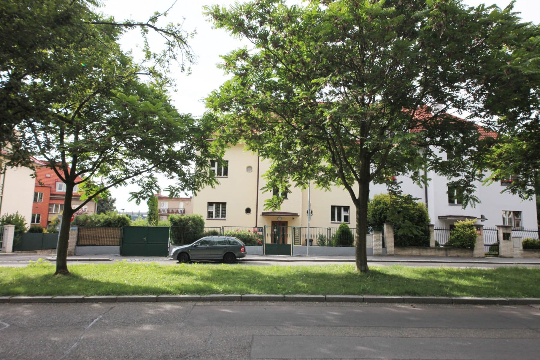Pronájem bytu 87 m², náměstí Před Bateriemi, Praha, Praha Pronájem bytu 87 m², náměstí Před Bateriemi, Praha, Praha