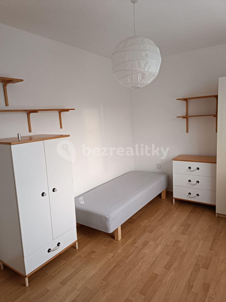 Pronájem bytu 3+1 85 m², V Uličce, Hostivice, Středočeský kraj