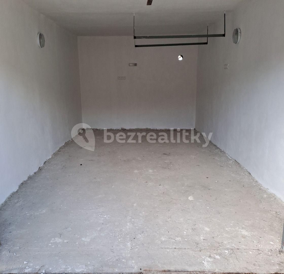 Prodej garáže 29 m², Třinec, Moravskoslezský kraj