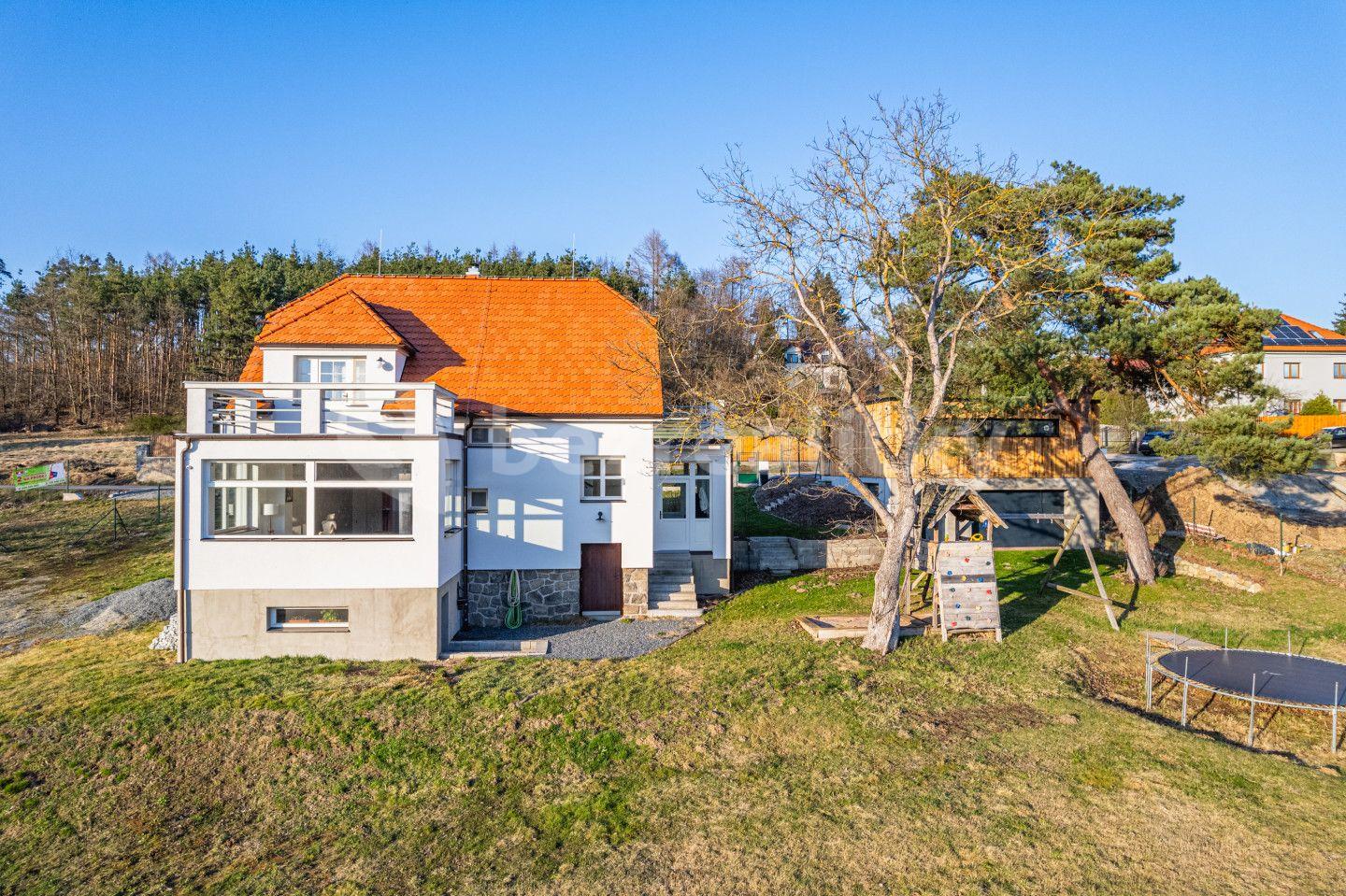 Prodej domu 238 m², pozemek 2.060 m², Bukovany, Středočeský kraj