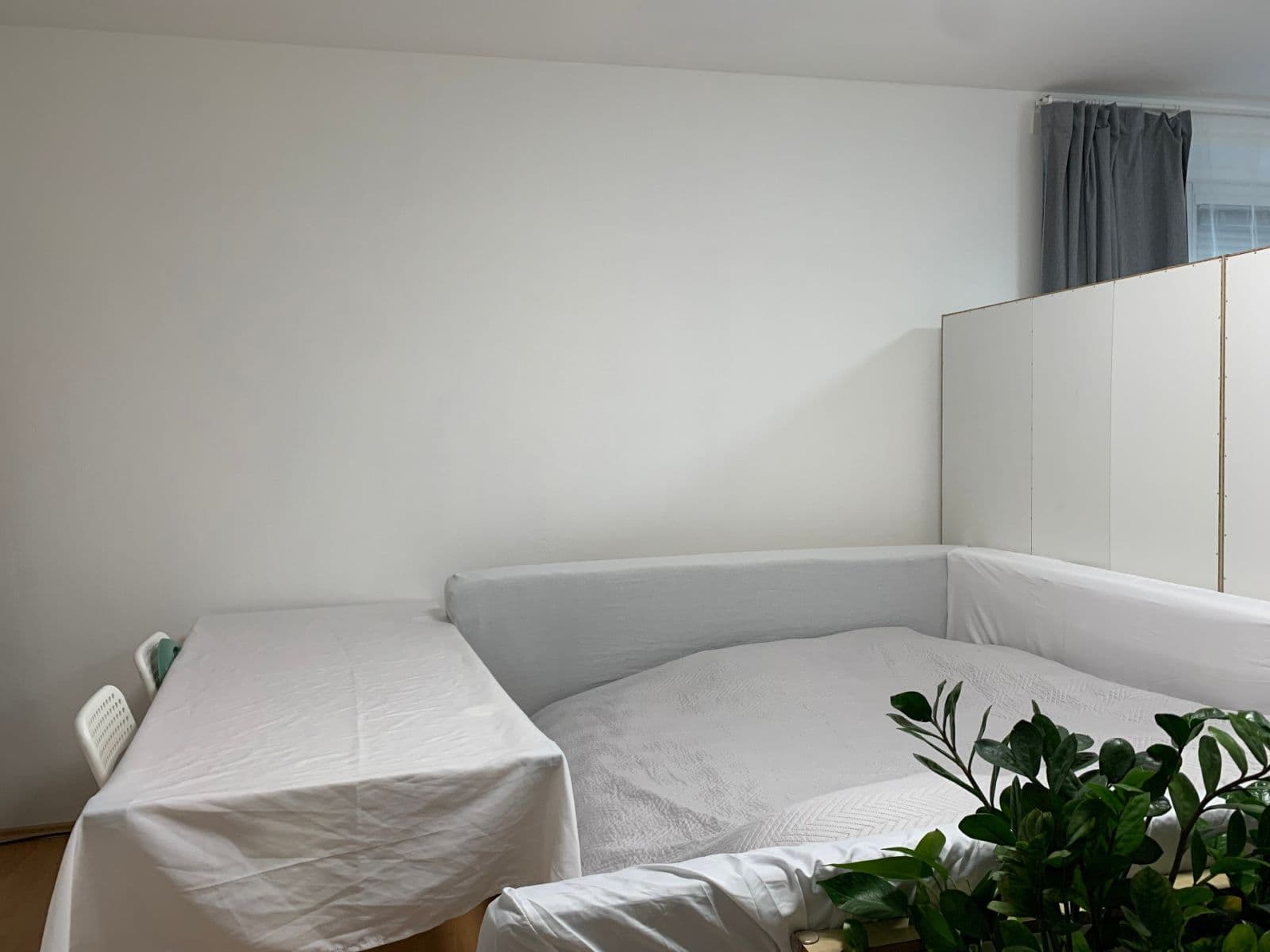 Pronájem bytu Garsoniéra 36 m², Mickiewiczova, Bratislava - mestská časť Staré Mesto, Bratislavský kraj Pronájem bytu Garsoniéra 36 m², Mickiewiczova, Bratislava - mestská časť Staré Mesto, Bratislavský kraj