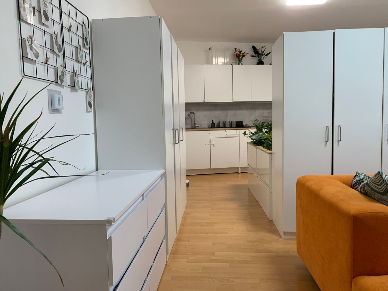 Pronájem bytu Garsoniéra 36 m², Mickiewiczova, Bratislava - mestská časť Staré Mesto, Bratislavský kraj Pronájem bytu Garsoniéra 36 m², Mickiewiczova, Bratislava - mestská časť Staré Mesto, Bratislavský kraj