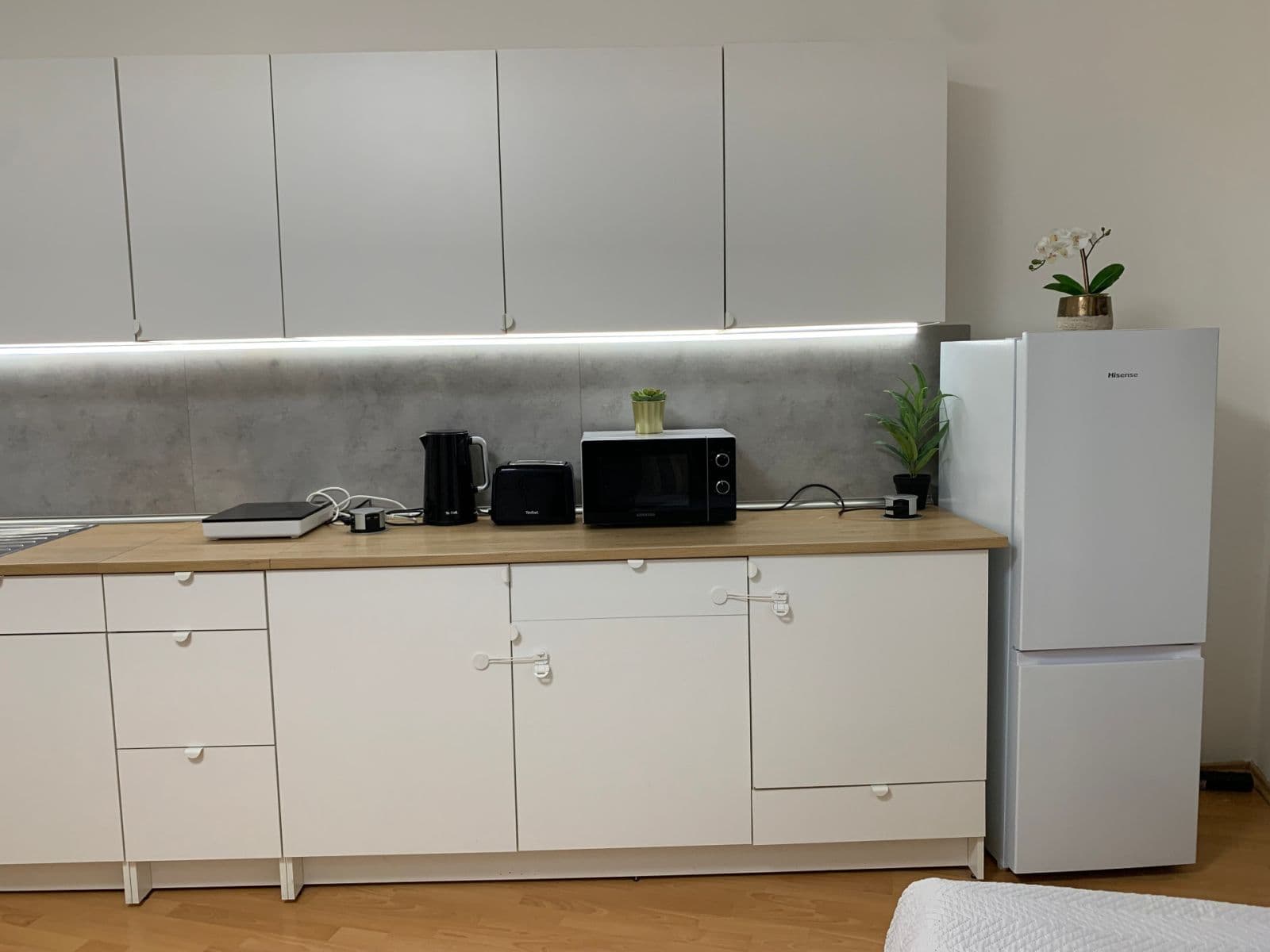 Pronájem bytu 4+1 17 m², Mickiewiczova, Bratislava - mestská časť Staré Mesto, Bratislavský kraj Pronájem bytu 4+1 17 m², Mickiewiczova, Bratislava - mestská časť Staré Mesto, Bratislavský kraj