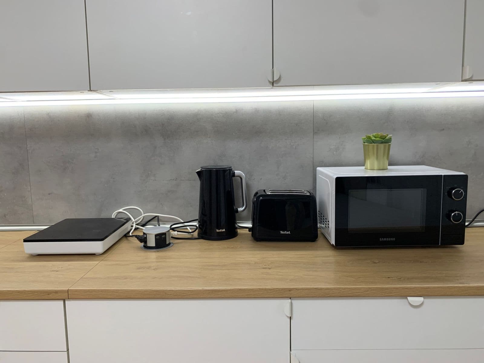 Pronájem bytu 4+1 17 m², Mickiewiczova, Bratislava - mestská časť Staré Mesto, Bratislavský kraj Pronájem bytu 4+1 17 m², Mickiewiczova, Bratislava - mestská časť Staré Mesto, Bratislavský kraj