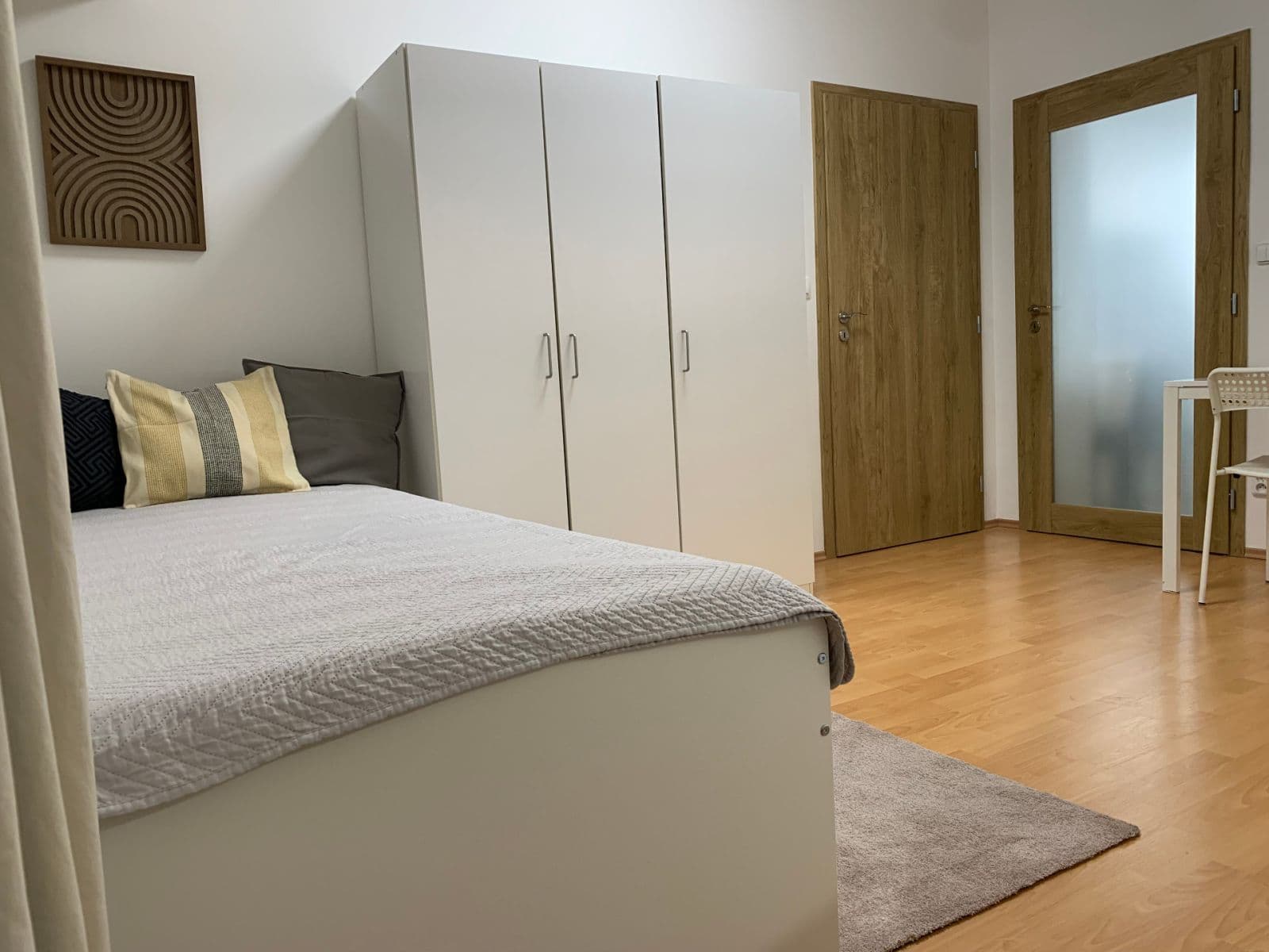 Pronájem bytu 4+1 17 m², Mickiewiczova, Bratislava - mestská časť Staré Mesto, Bratislavský kraj Pronájem bytu 4+1 17 m², Mickiewiczova, Bratislava - mestská časť Staré Mesto, Bratislavský kraj