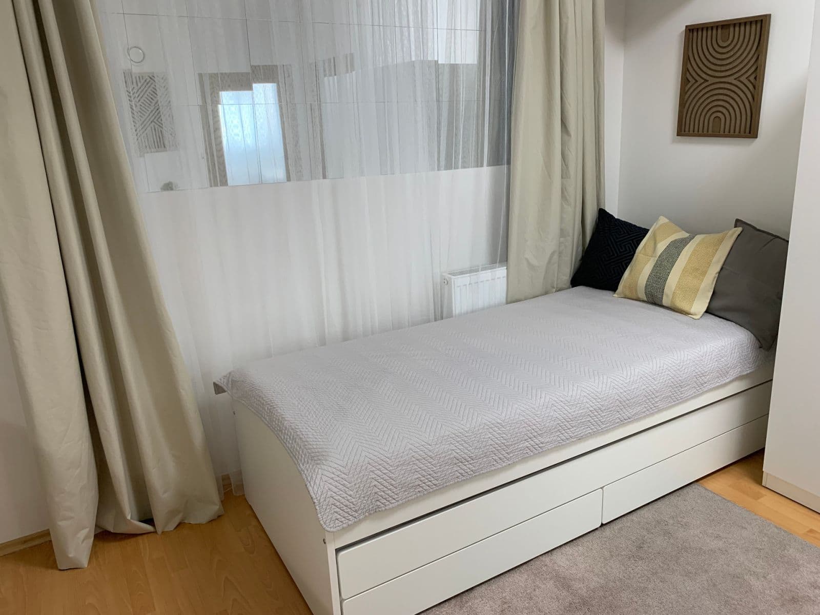 Pronájem bytu 4+1 17 m², Mickiewiczova, Bratislava - mestská časť Staré Mesto, Bratislavský kraj Pronájem bytu 4+1 17 m², Mickiewiczova, Bratislava - mestská časť Staré Mesto, Bratislavský kraj