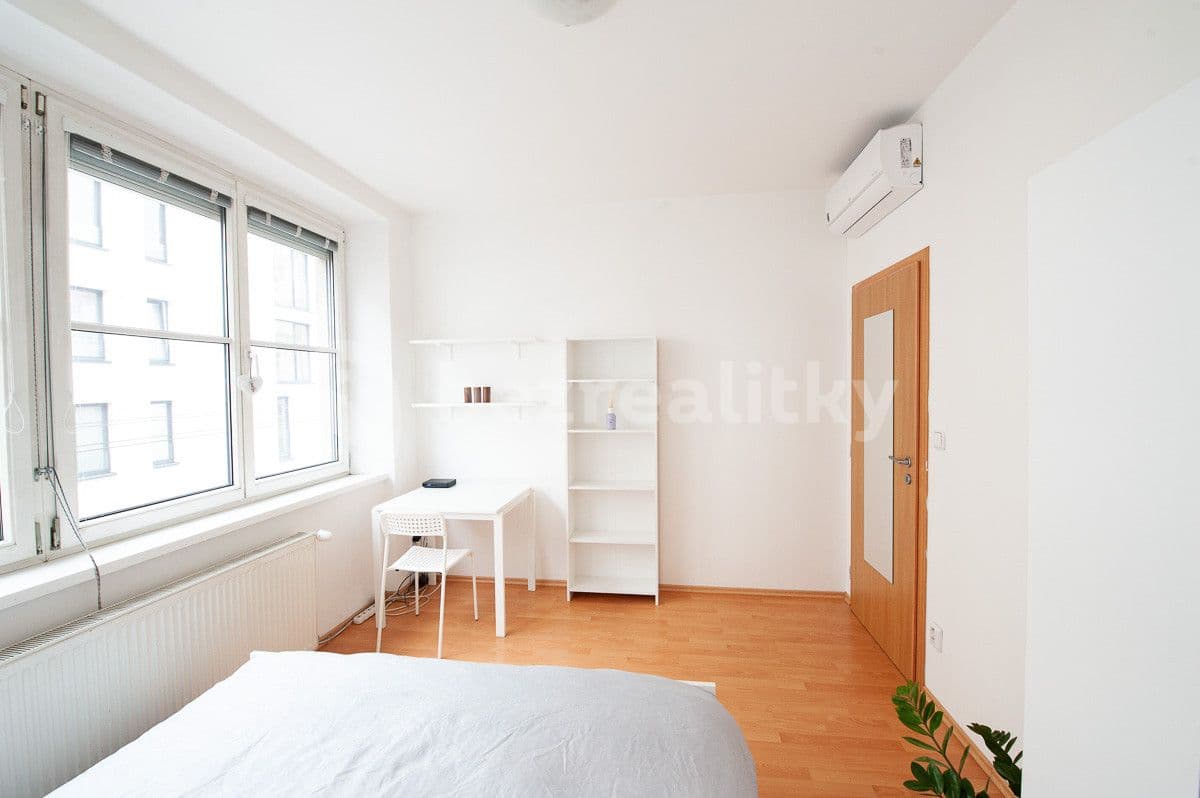 Pronájem bytu 3+1 95 m², Mickiewiczova, Bratislava - mestská časť Staré Mesto, Bratislavský kraj Pronájem bytu 3+1 95 m², Mickiewiczova, Bratislava - mestská časť Staré Mesto, Bratislavský kraj