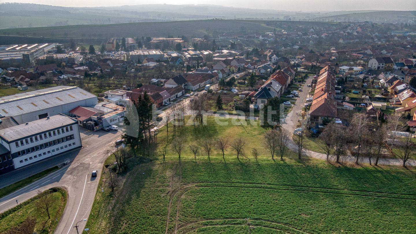 Prodej pozemku 2.621 m², Hluk, Zlínský kraj