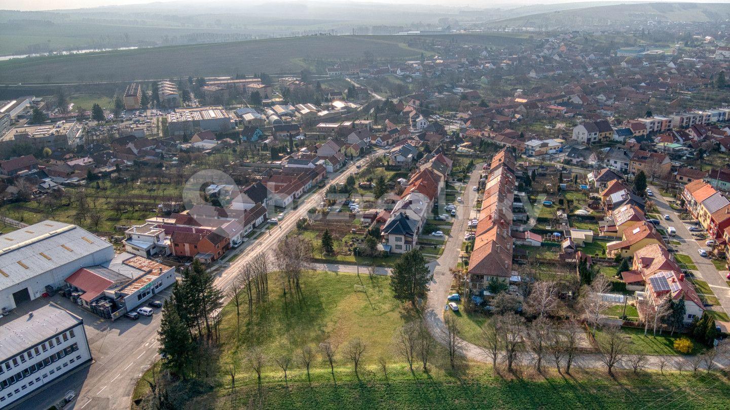 Prodej pozemku 2.621 m², Hluk, Zlínský kraj