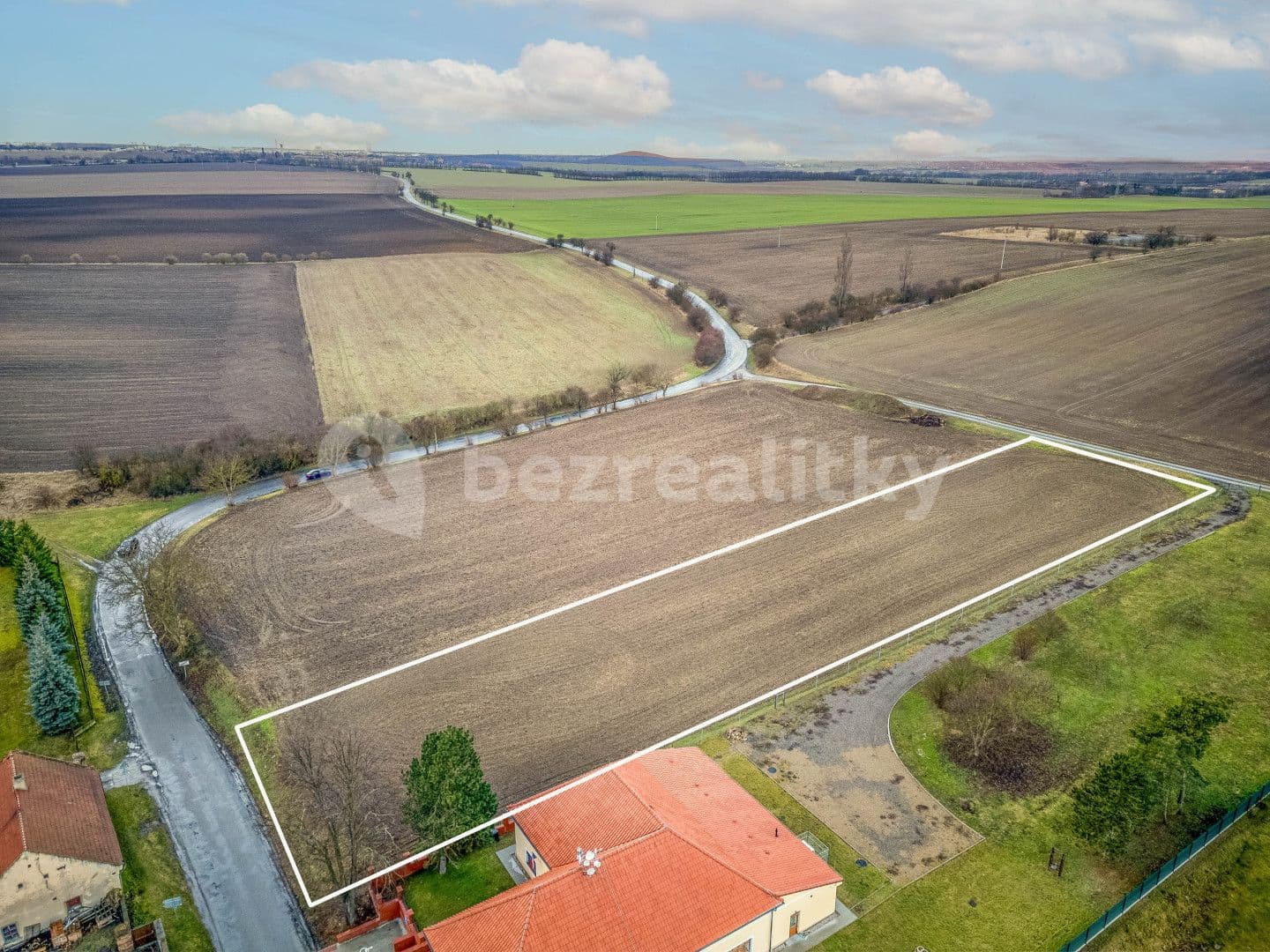 Prodej pozemku 6.510 m², Číčovice, Středočeský kraj