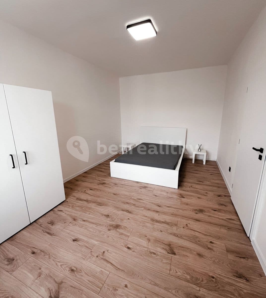 Pronájem bytu 2+kk 48 m², Kovářská, Praha, Praha Pronájem bytu 2+kk 48 m², Kovářská, Praha, Praha