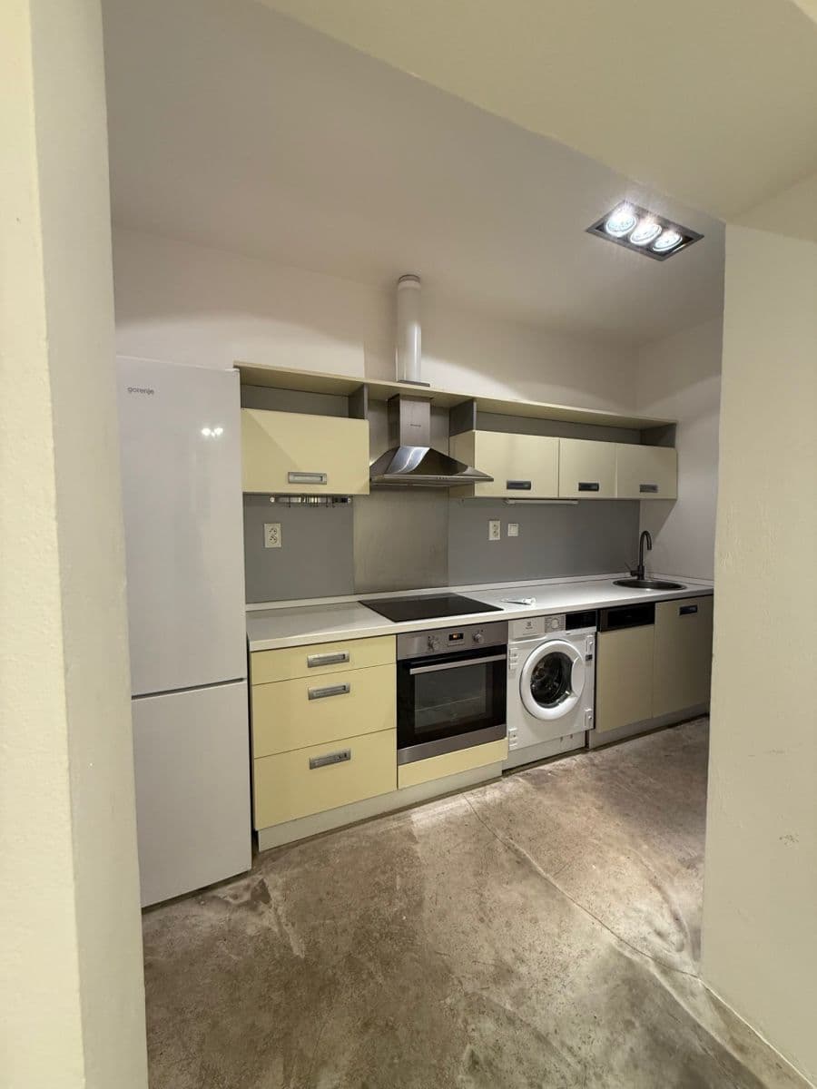 Pronájem bytu 2+kk 57 m², Šlikova, Praha, Praha Pronájem bytu 2+kk 57 m², Šlikova, Praha, Praha