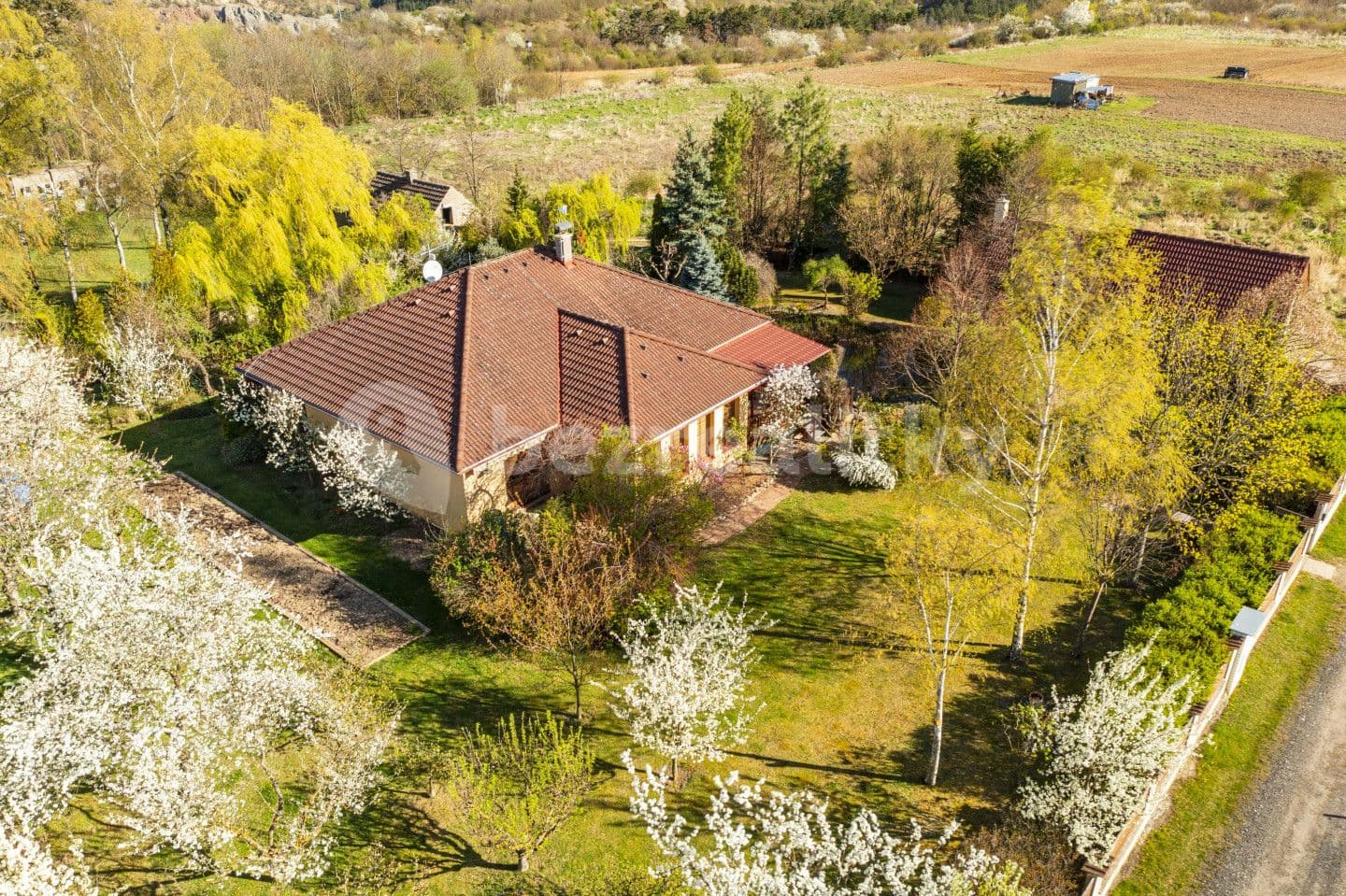 Prodej domu 146 m², pozemek 1.843 m², U Hřbitova, Kosoř, Středočeský kraj