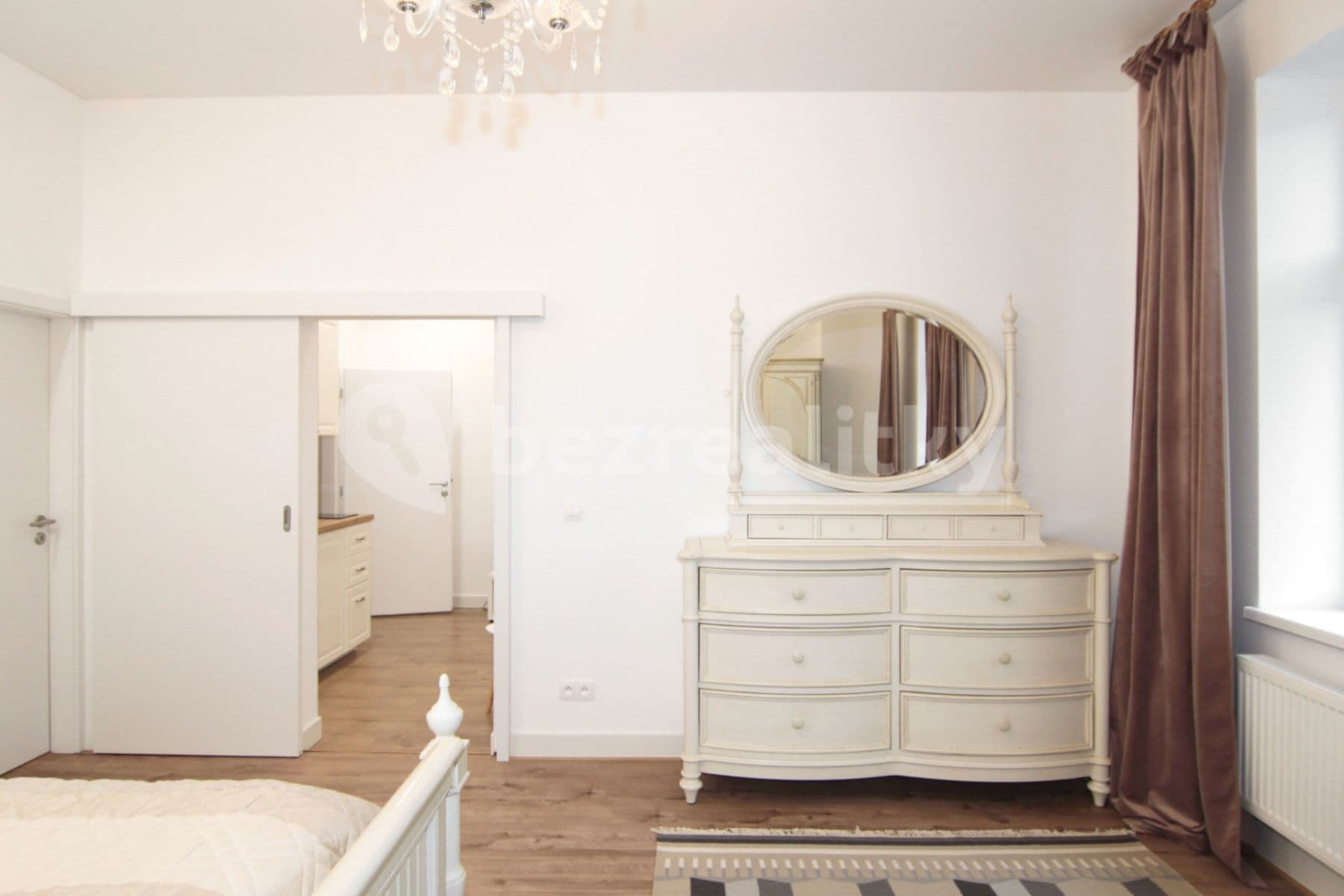 Pronájem bytu 2+kk 43 m², Vřídelní, Karlovy Vary, Karlovarský kraj Pronájem bytu 2+kk 43 m², Vřídelní, Karlovy Vary, Karlovarský kraj