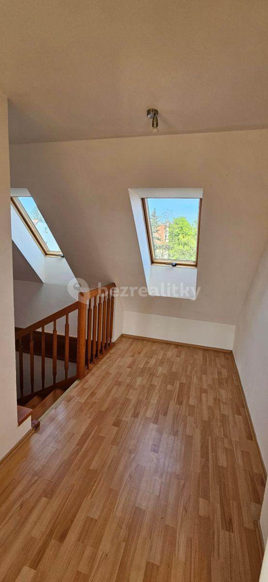 Pronájem bytu 2+1 75 m², Zenklova, Praha, Praha