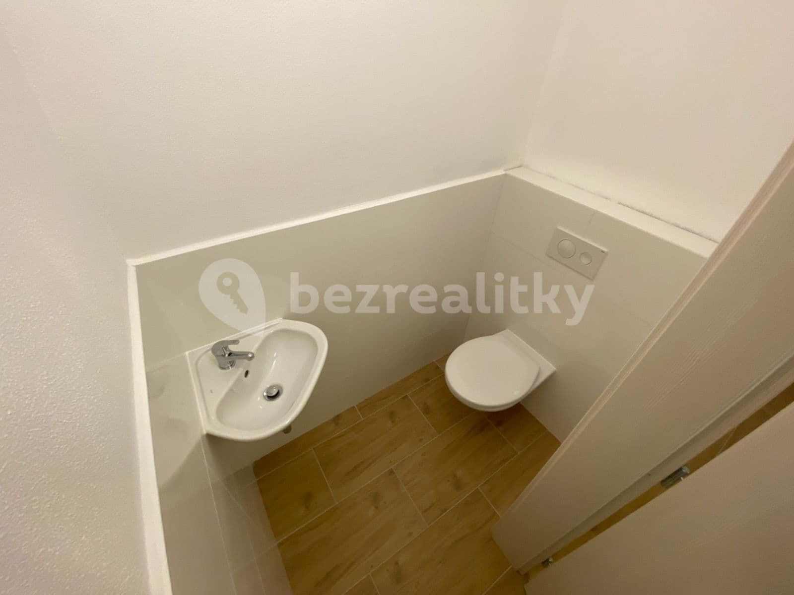Pronájem bytu 3+kk 75 m², Krameriova, Klatovy, Plzeňský kraj Pronájem bytu 3+kk 75 m², Krameriova, Klatovy, Plzeňský kraj