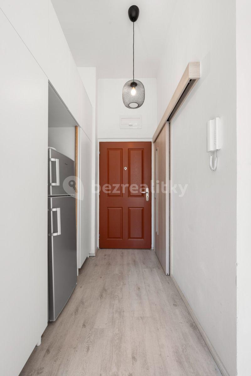 Pronájem bytu 1+kk 27 m², Štefánikova, Brno, Jihomoravský kraj