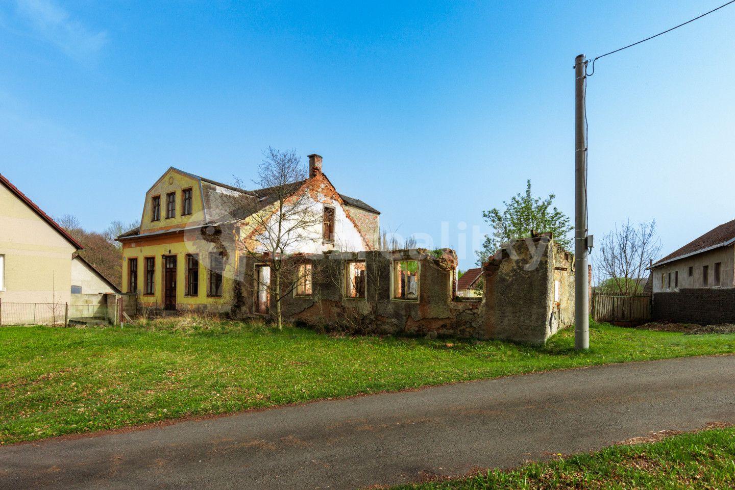 Prodej domu 350 m², pozemek 1.074 m², Verušičky, Karlovarský kraj