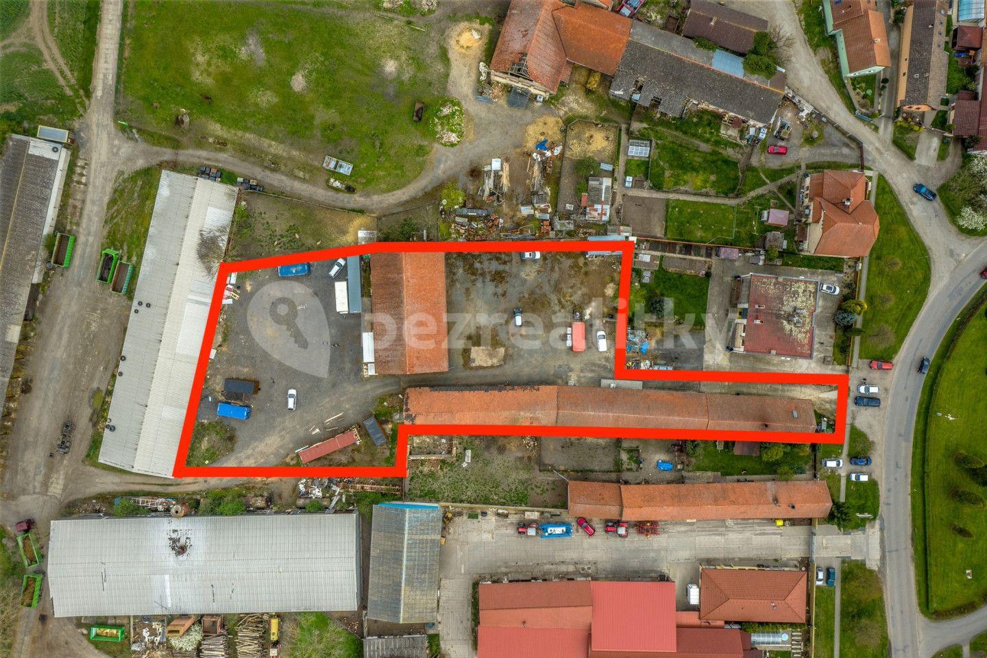 Prodej nebytového prostoru 4.073 m², Hořátev, Středočeský kraj