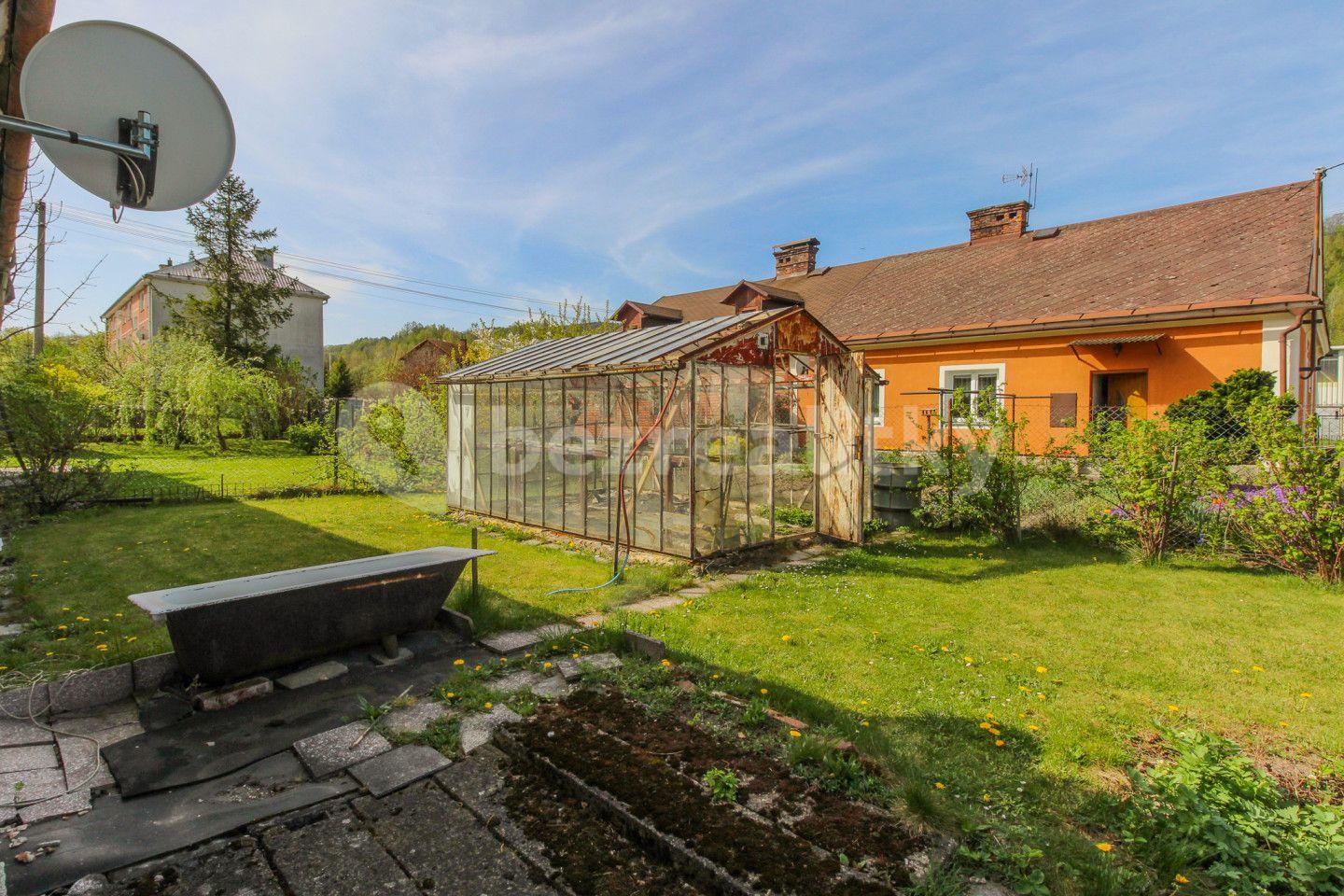 Prodej domu 202 m², pozemek 307 m², Vápenná, Olomoucký kraj