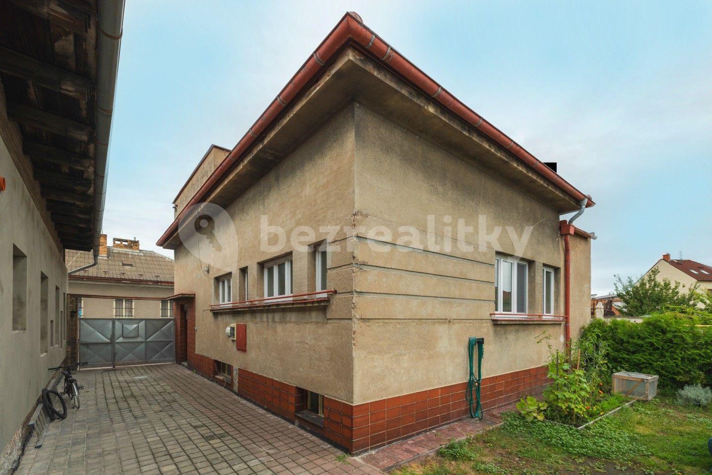 Prodej domu 263 m², pozemek 497 m², Petra Bezruče, Nymburk, Středočeský kraj